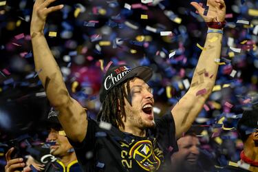 Aaron Gordon celebrando la victoria de los Denver Nunggets en las Finales de 2023.