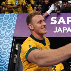 Al australiano Hodge le caen tres partidos por un placaje alto