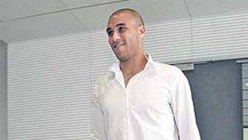 <b>DE CAMINO. </b>Diogo podría salir hoy del vestuario del Madrid y entrar en el del Zaragoza.