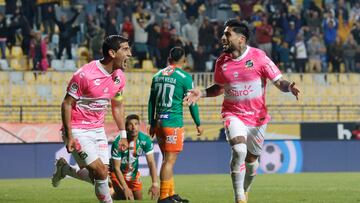 Futbol, Everton vs Cobresal.
Vigesimo septima, Campeonato Nacional 2022.
El jugador de Everton Bryan Carvallo, derecha, celebra su gol contra Cobresal durante el partido de primera division realizado en el estadio Sausalito de Vina del Mar, Chile.