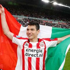 PSV rinde homenaje al Chucky Lozano tras llegar a 50 goles con el club