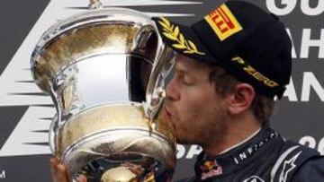Vettel perfecto, Kimi sorprende, Alonso aguanta
