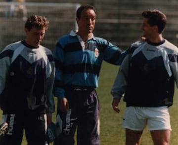 Junto a Butragueño y Chendo en su etapa de ayudante con la primera plantilla.
