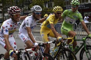 Rafal Majka con el maillot de la montaña, Thibaut Pinot con el maillot de mejor corredor joven, Vincenzo Nibali como líder y Peter Sagan el más regular. 