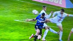Huachipato reclamó esta polémica jugada: dicen que hubo penal