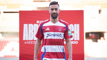 22/01/25 GRANADA CF PRESENTACION DE ABDE REBBACH COMO NUEVO JUGADOR