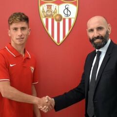 José Ángel será 4º central con la continuidad de Koundé