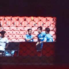 Ensayo en Mestalla sin Maxi ni Ferran