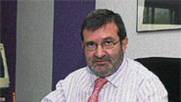 <b>SANTIAGO LLORENTE.</b>Quiso incorporarlo para el filial, es un jugador de mucha calidad y me alegro de que lo esté demostrando