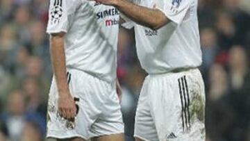 "A Bola" asegura que Figo vuelve a la selección; Zidane, no