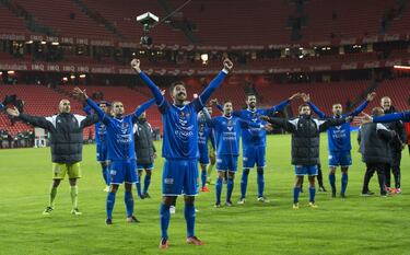 El Formentera loco de alegría tras la clasificación a octavos..