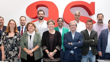 Los miembros del jurado del Hall of Fame del baloncesto español en la redacción del AS.