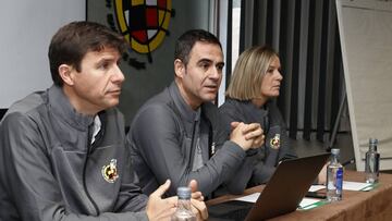 21/11/19 PRUEBAS FISICAS ENTRENAMIENTO ARBITRAS Y ARBITRAS ASISTENTES DE PRIMERA DIVISION IBERDROLA
CHARLA ARBITRO VELASCO CARBALLO
FOTO RFEF REAL FEDERACION ESPAÑOLA FUTBOL