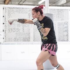 Cris Cyborg no descarta ser boxeadora pese a renovar