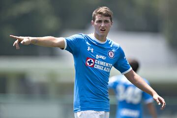 Los 7 jugadores de Cruz Azul que no han sido eliminados por América