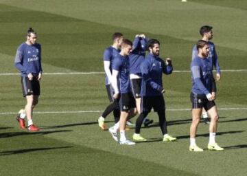 Durante el entrenamiento jugaron un partidillo, y Bale apunta a titular.