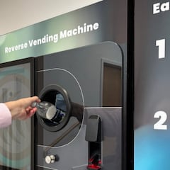 Llegan las máquinas expendedoras ‘inversas’: recibes 23 céntimos por lata