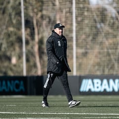Coudet: "No sé por qué Veiga no entrena con el primer equipo"