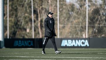 El t&eacute;cnico argentino Eduardo Coudet, durante un entrenamiento del Celta. 