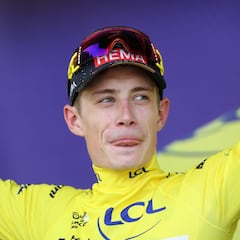 El líder Vingegaard ensalza a Carlos Rodríguez