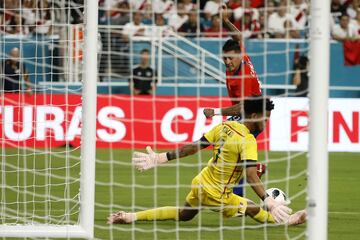 El cuadro de Reinaldo Rueda fue ampliamente superado por el equipo de Gareca y sufrió una dura derrota en el Hard Rock Stadium de Miami.