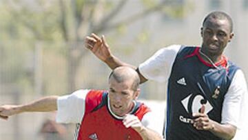 <b>HACIA LA EUROCOPA</b>. Vieira y Zidane están concentrados con Francia.
