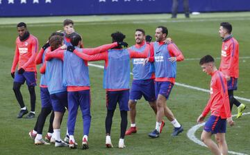 Multitudinario entrenamiento en el Wanda Metropolitano