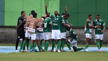 Jugadores de Deportivo Cali en un partido de la Liga BetPlay.