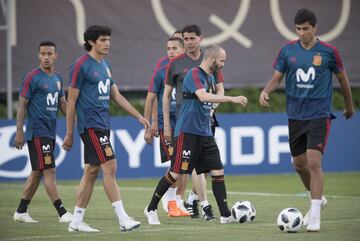 El primer entrenamiento de Hierro con España en imágenes