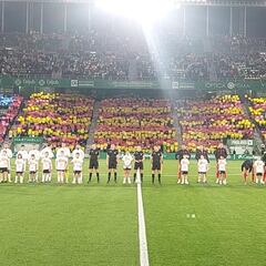 Emotivo homenaje del Elche a las víctimas de la DANA