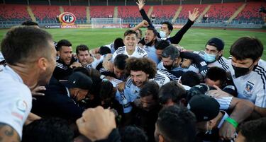 La alegr¨ªa de Colo Colo por eludir el descenso