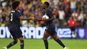 Folarin Balogun #20 festejó el empate ante Ecuador en el Q2 Stadium.