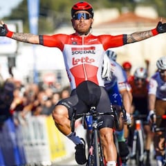 Caleb Ewan enseña los dientes