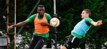 Bustillo y Simón siguen, Jorrín, Juan y Dani ya están con el Rayo