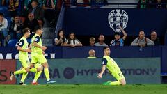 En el minuto 89, cuando nadie creía, él lo hizo. Unzueta se vistió de Messi, desbordó a su par cerca del centro del campo y corrió, destino la portería, para dar la victoria a los suyos. Por supuesto esta jugada le sirve para ser el protagonista de la jornada. No es para menos.

