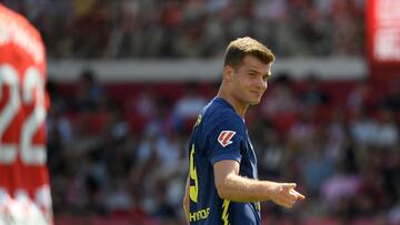 Sorloth celebra uno de sus goles en Montilivi.