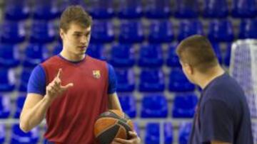 Sin Navarro ni Oleson, Hezonja tendrá minutos.