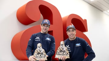 Nani Roma y Álex Haro visitan AS con el Touareg, tras la segunda posición en el Dakar con Ford.