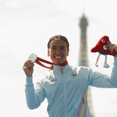 Topuria responde a Marta Francés: “Los sueños se cumplen, reserva el 18 de septiembre”