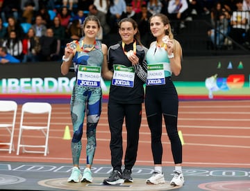 Águeda Marqués, Esther Guerrero y Marta García.