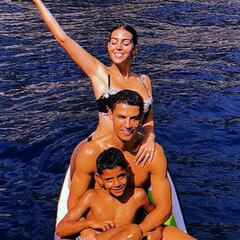 Cristiano y Georgina, las lujosas vacaciones en familia en la Costa Azul