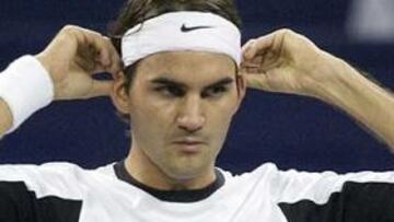 <B>TAN PANCHO.</b> Aunque cedió un set, lo cual no es muy normla, el suizo Federer empezó el torneo con victoria, lo que mejor sabe hacer.