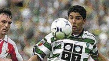 <b>VAYA AÑO.</b> Jardel lleva un 2002 para olvidar, tras el largo culebrón del verano, protagonizado por el brasileño y su ex-esposa, sus ausencias a entrenar con su equipo por depresión y el interés de equipos españoles, ahora ha terminado el año con un buen susto.