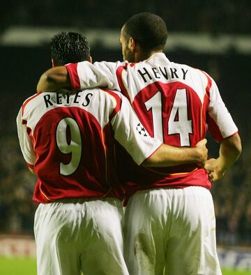 Con el Arsenal lleg¨® a disputar la final de la Champions League frente al Barcelona. El encuentro acab¨® 2-1 a favor del club catal¨¢n.