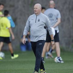 Pepe Mel: “Tana quiere salir de la Unión Deportiva Las Palmas”