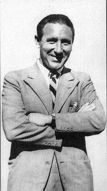 El gallego tiene un hueco muy importante en la historia de dos clubes españoles: Sevilla y Valencia. Con él, ambos equipos se alzaron con su primer título nacional. El Sevilla en la edición de 1935. El Valencia, en 1941. Encinas fue antes jugador que entrenador e hizo carrera en Sudamérica, continente al que llegó como polizón en un barco.