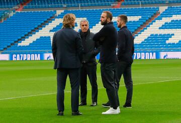 Los jugadores de la Juventus pisaron el césped del Bernabéu.