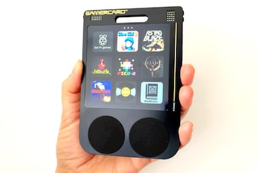 El nieto de Sir Clive Sinclair lanza un ordenador ultrafino que parece una billetera