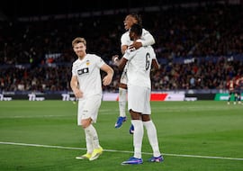 Ramazani y Sadiq parten el derbi