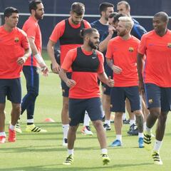 Problema del Barça: Douglas, ni se rinde ni se quiere marchar